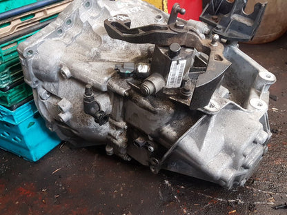 2012 - 2019 Volvo V40 Cross Country  Hatchback Manual Gearbox HU3R 7201 AHA 1285249