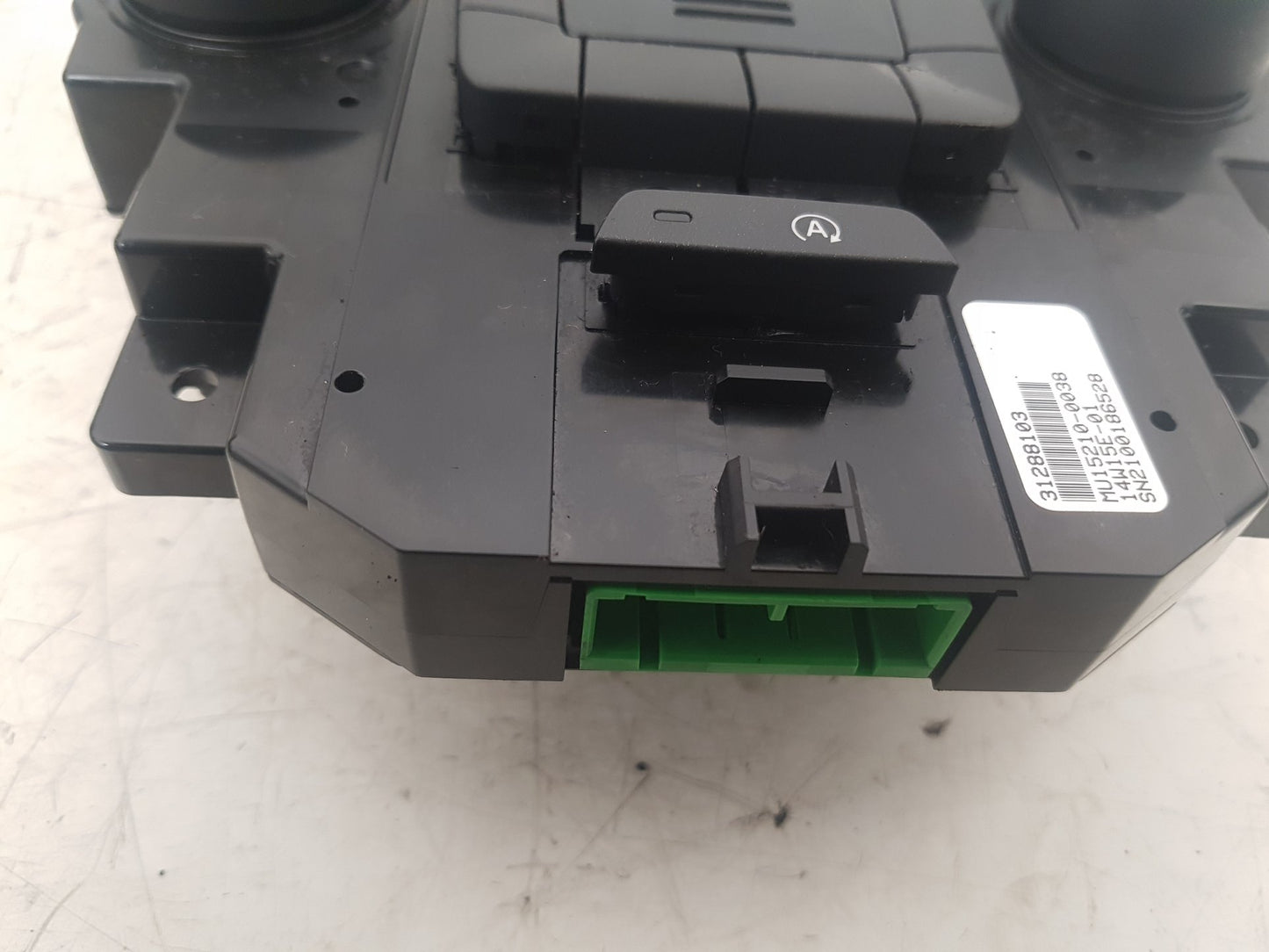 2012 - 2016 Volvo V40  Hatchback HEATER & RADIO CONTROL PANNEL 31288103