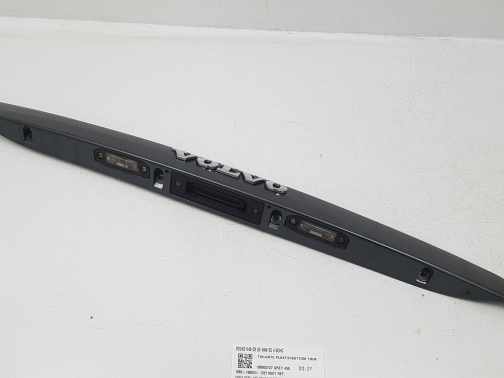 2012 - 2017 Volvo V40  Hatchback TAILGATE PLASTIC/BOTTOM TRIM 08663727 GREY 455