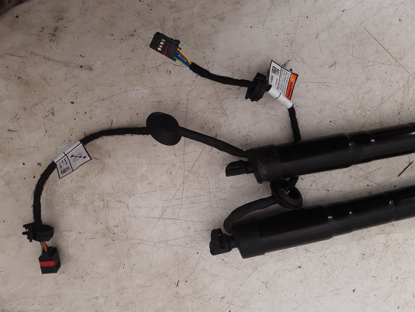 2017-2025 Volvo XC40 536 SUV Rear Shock Absorbers (pair) 32296296