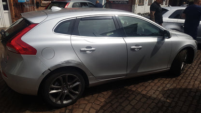 2015 Volvo V40 525, 526 Hatchback Petrol