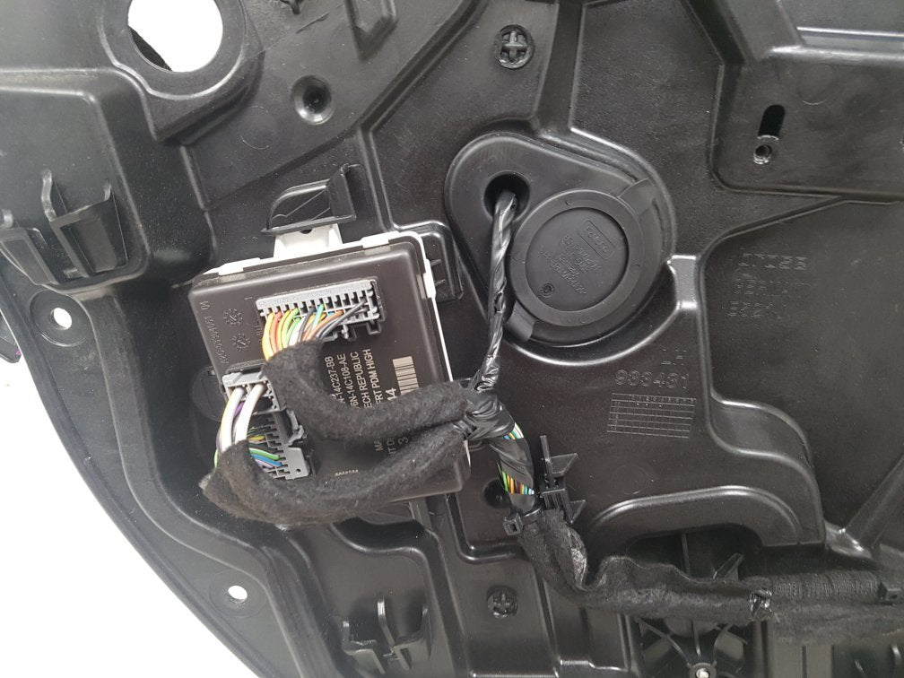 2014 Volvo V40  Hatchback WINDOW REGULATOR/MECH ELECTRIC  (FRONT PASSENGER SIDE) 31276215