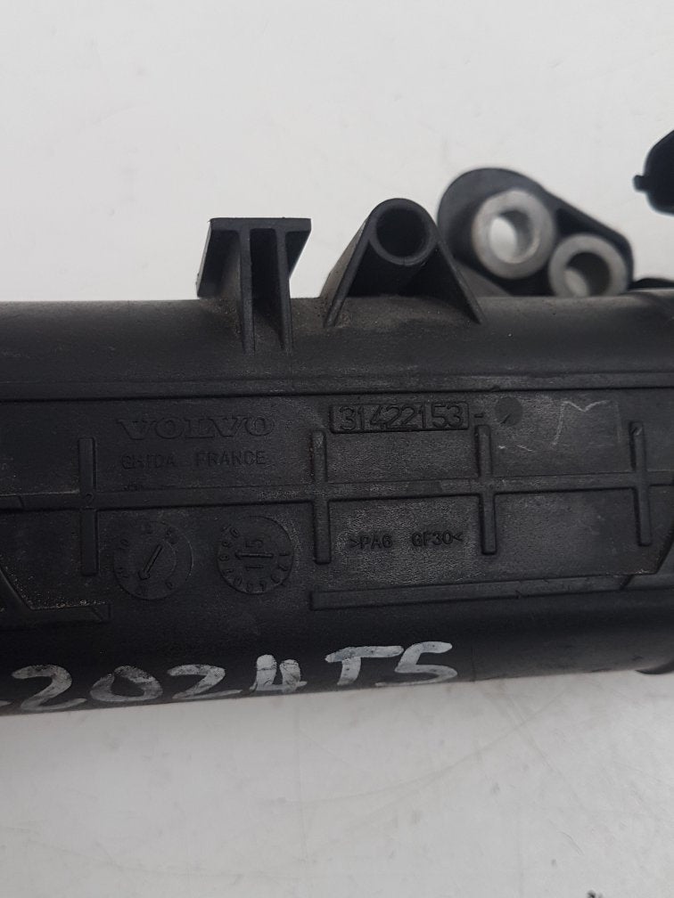 2014 - 2016 Volvo V70  Estate INTAKE PIPE 31422153