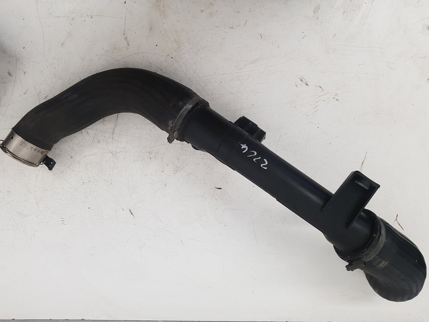 2005 Volvo S60  Saloon Intercooler Pipe 31422153