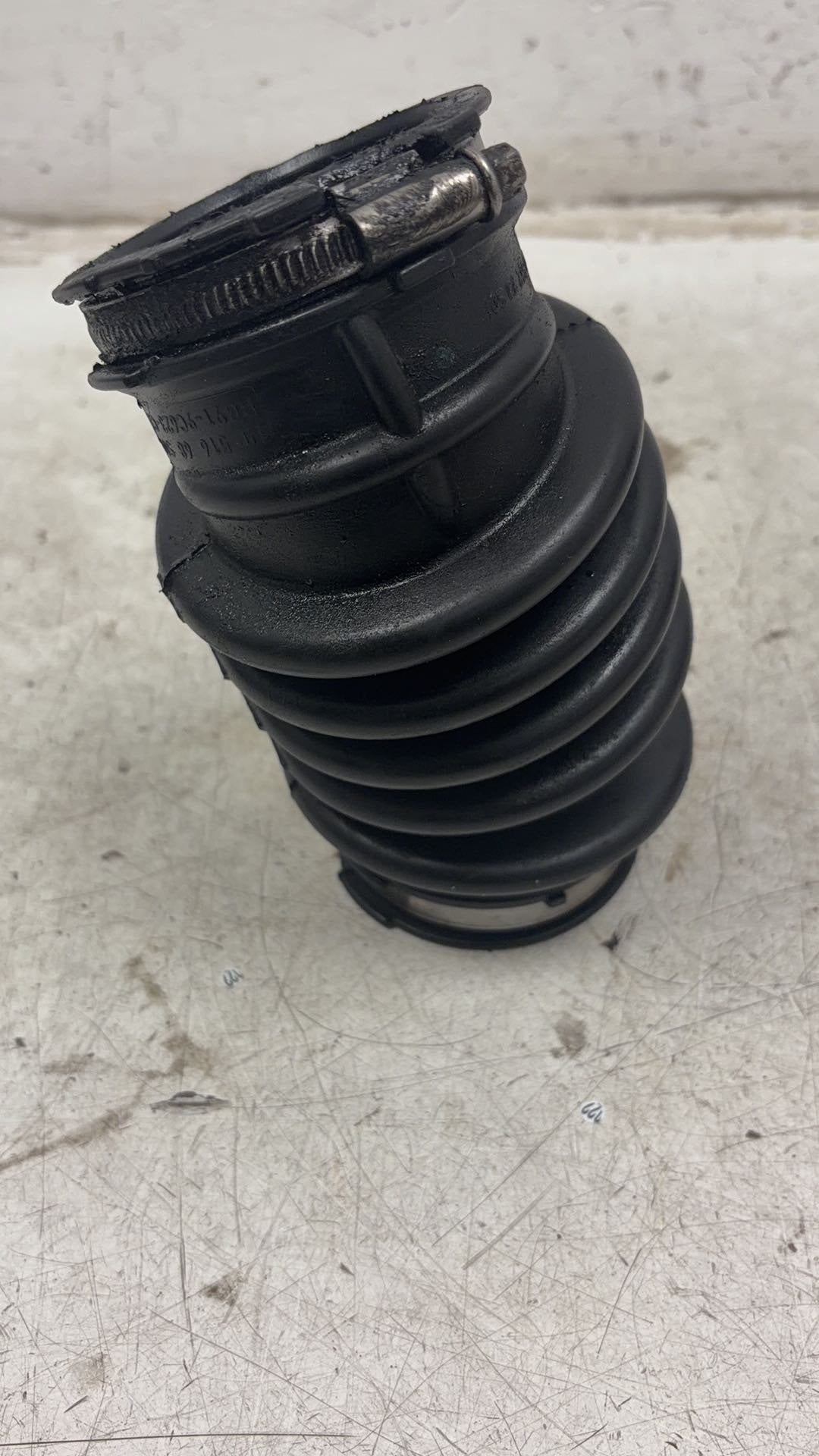 2011 - 2014 Volvo V60 I 155 Estate Turbo Oil Feed Pipe