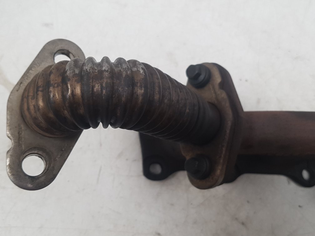 2010 - 2014 Volvo V60  Estate Exhaust Manifold 30757870