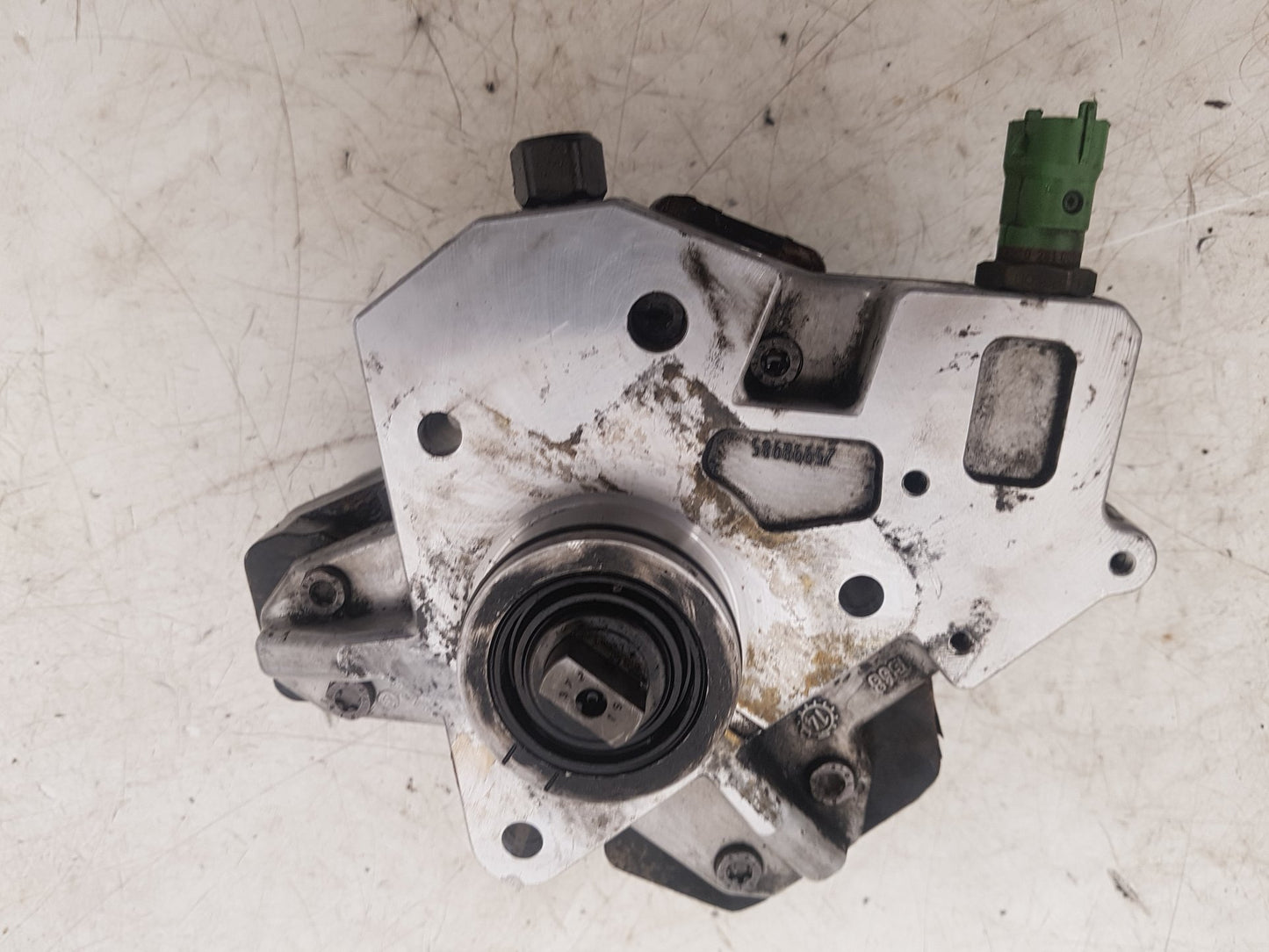 2011 - 2014 Volvo XC90  Estate High Pressure Pump 0 445 010 111