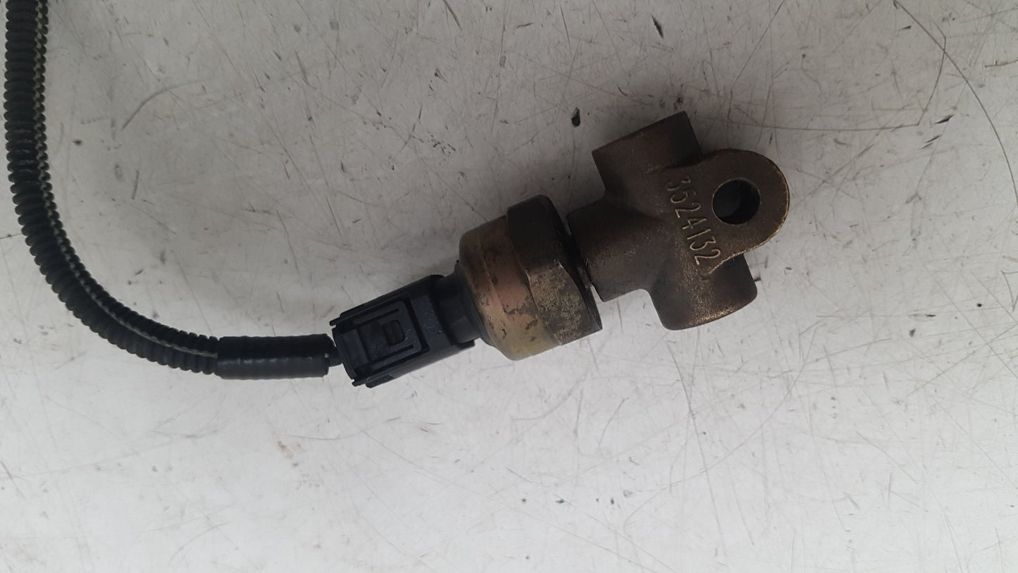 2005 Volvo V70  Estate BRAKE PRESSURE SENSOR 3524132
