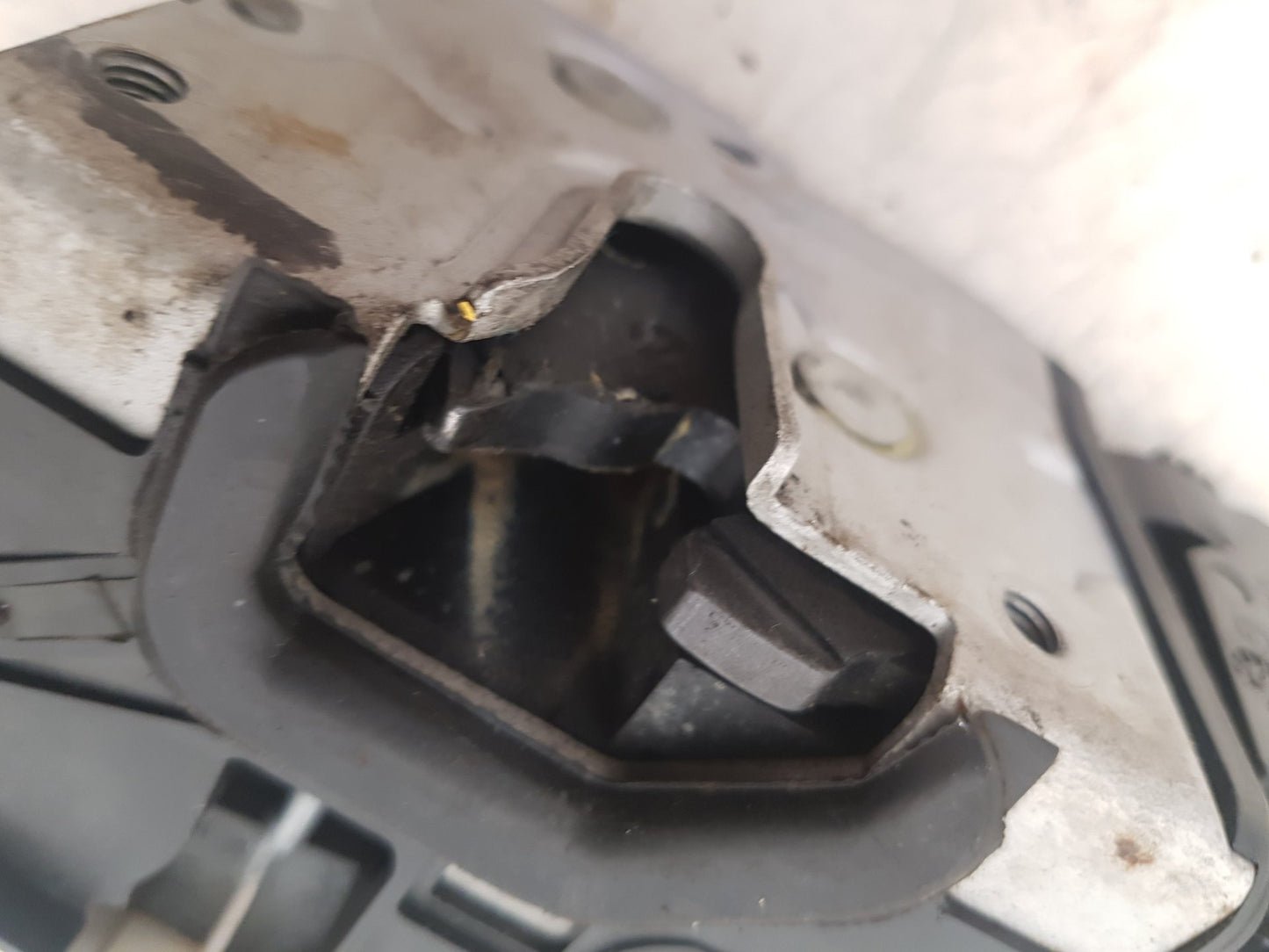 2010  9-3 Turbo Edition Tid E4 4 Dohc  Saloon Left Front Door Lock Actuator 12759691
