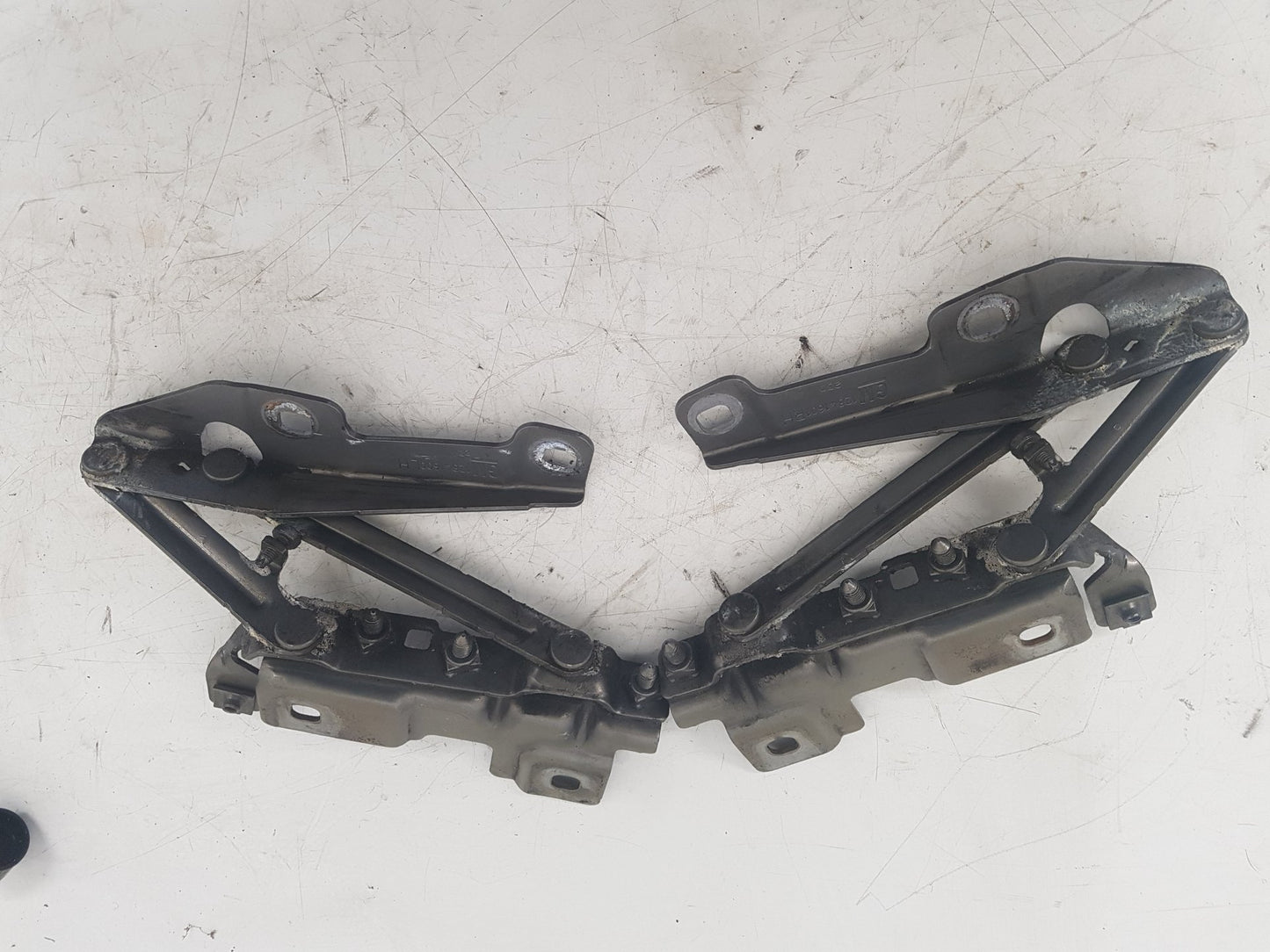 2010 - 2012 Saab 9-5  Saloon Bonnet Hinge/Strut LH