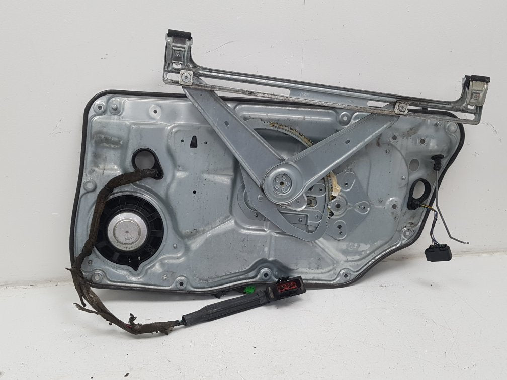 2007 - 2015 Volvo V70  Estate WINDOW REG (PASSENGER SIDE FRONT 983039 30661065