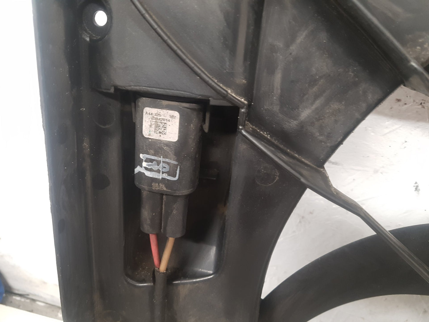 2011 - 2014 Volvo XC90  Estate RADIATOR FAN & COWLING (A/C CAR) 30776419