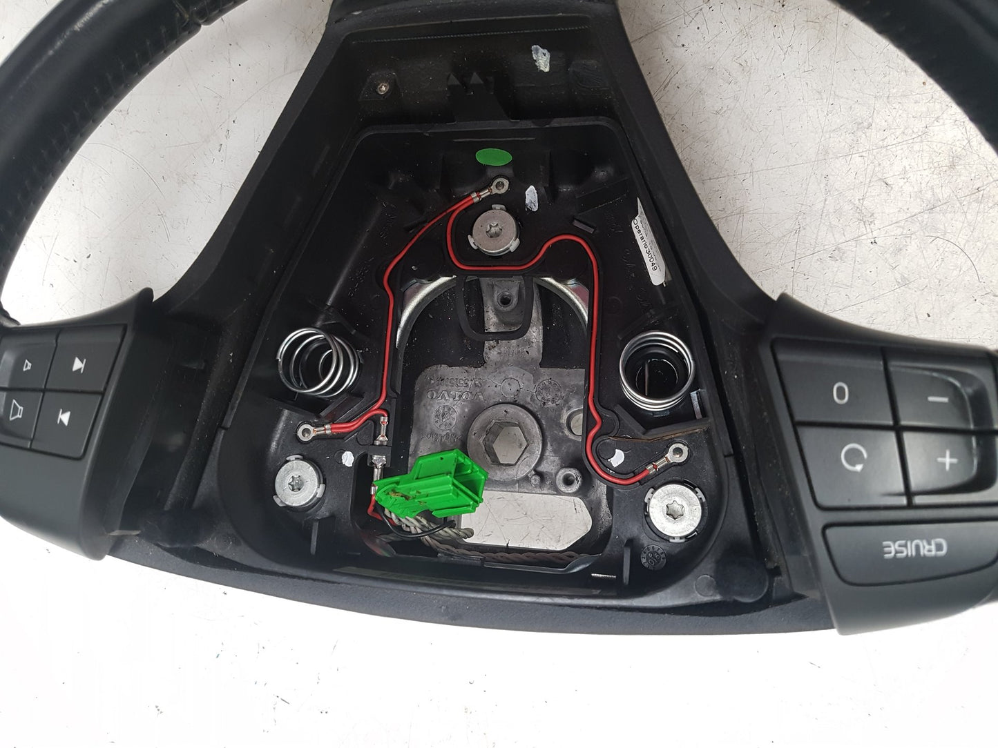 2009 - 2011 Volvo XC70  Estate Steering Wheel 30778752