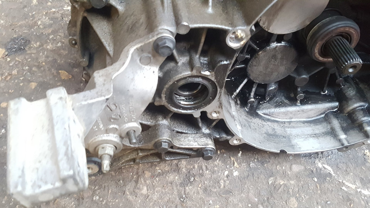 2010 - 2012 Volvo V50   Estate Manual Gearbox 31280650