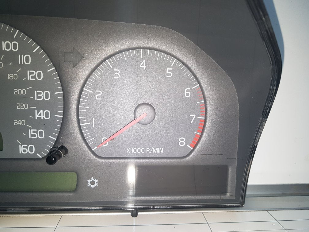 1998 - 2005 Volvo C70   Instrument Cluster 9451580