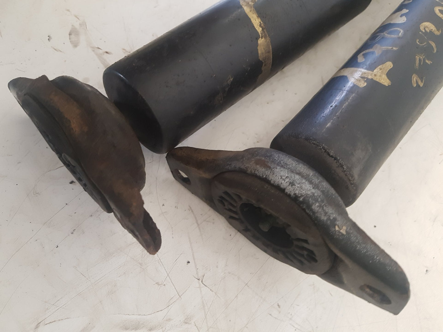 2010 - 2017 Volvo XC60  Estate REAR SHOCK ABSORBER (PAIR) 31340478