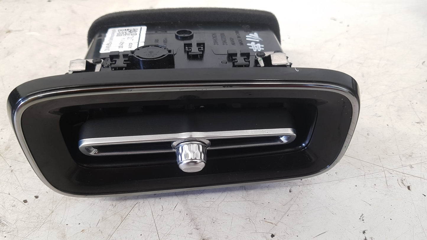 2017 - 2025 Volvo XC40 536 SUV Dash Vent 31442626