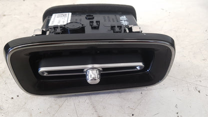 2017 - 2025 Volvo XC40 536 SUV Dash Vent 31442626