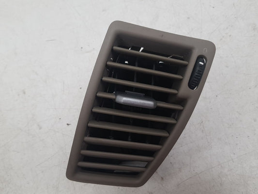 2002 - 2006 Volvo XC90  Estate AIR VENT (DRIVER SIDE FRONT) 3409399