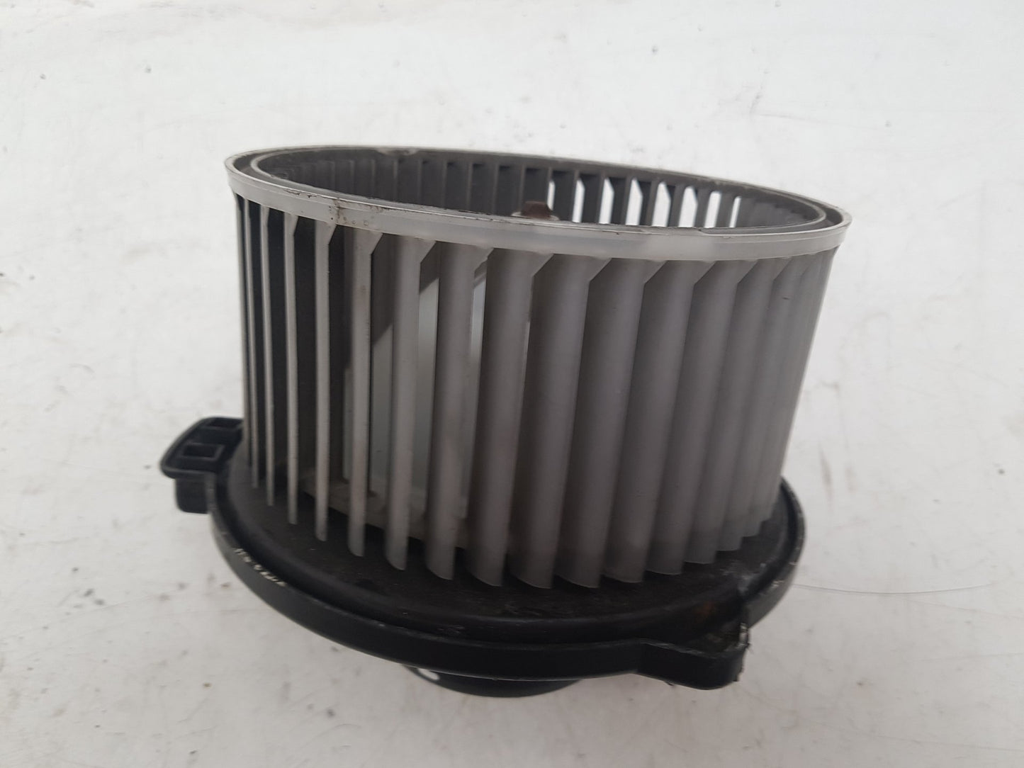 2000 - 2004 Volvo V40  Estate Blower Motor 30858848