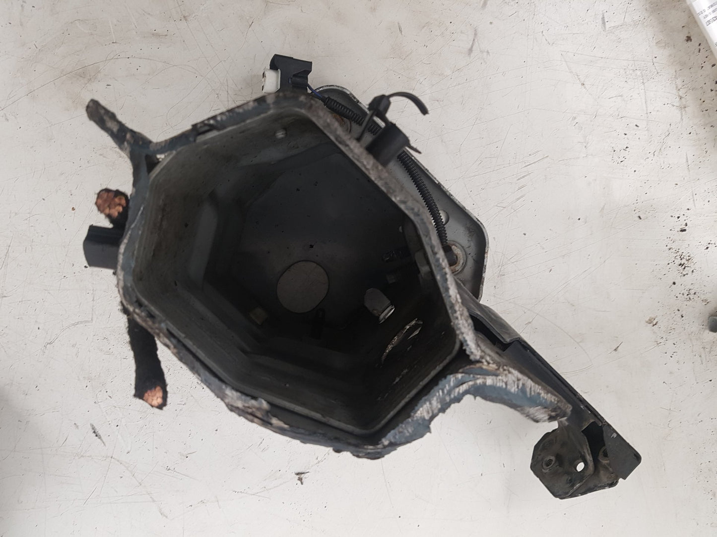 2008 - 2013 Volvo XC60 I 156 Estate PASSENGER SIDE CHASSIS CUT