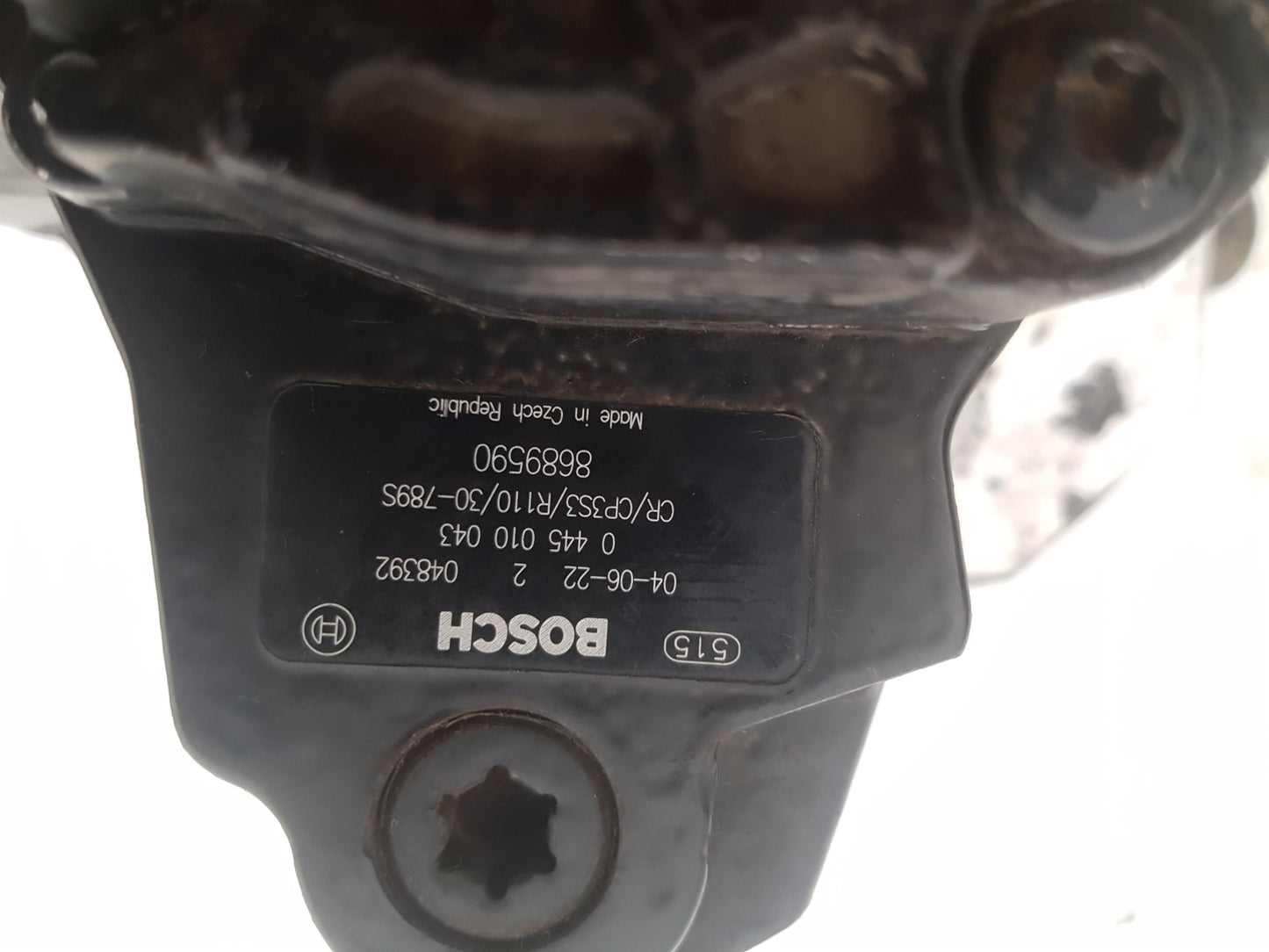 2004 Volvo XC90  Estate High Pressure Pump 8689591