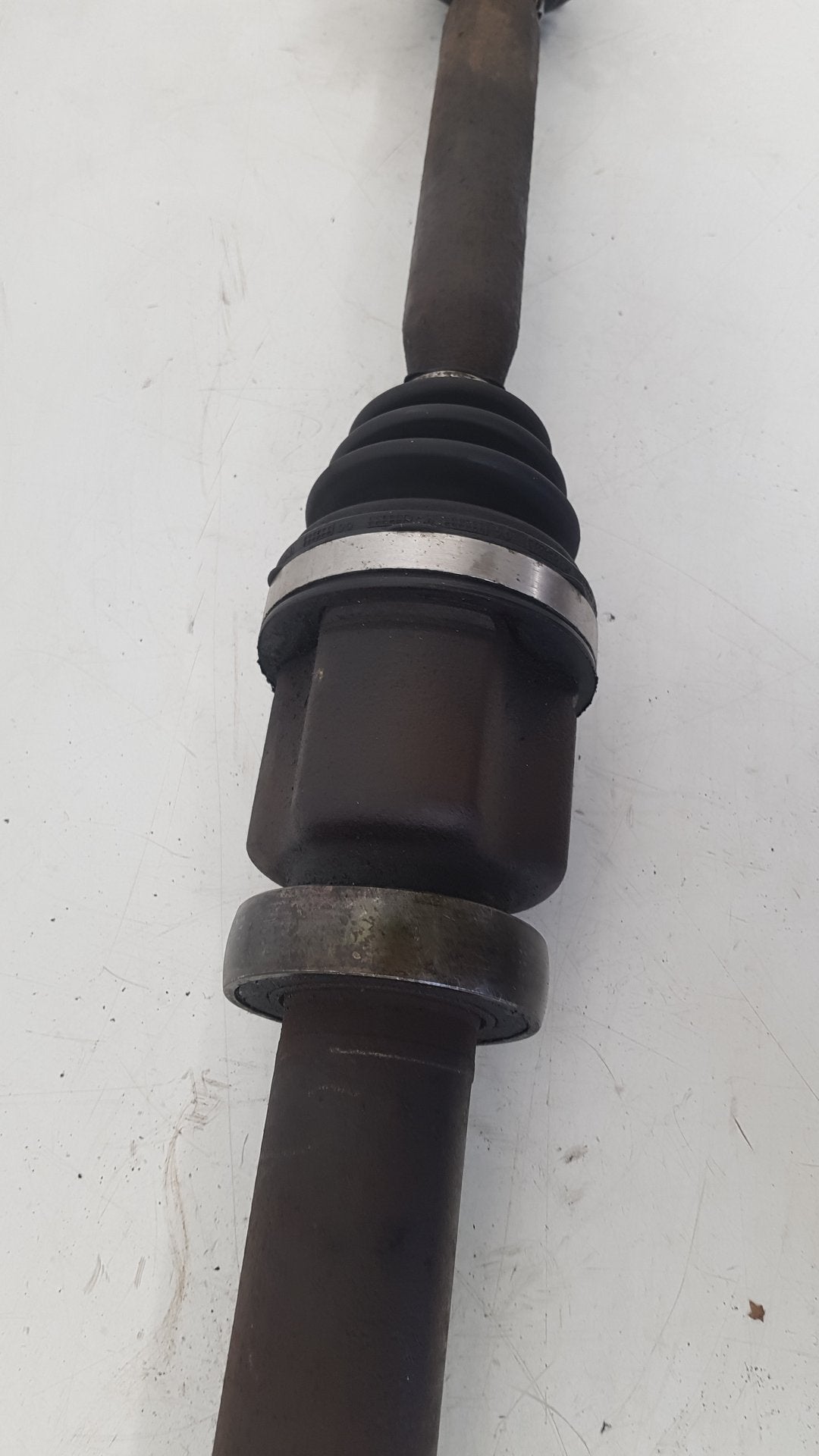 2005 Volvo V50  Estate Driveshaft (Manual) UK Drivers Side Front. 36001360