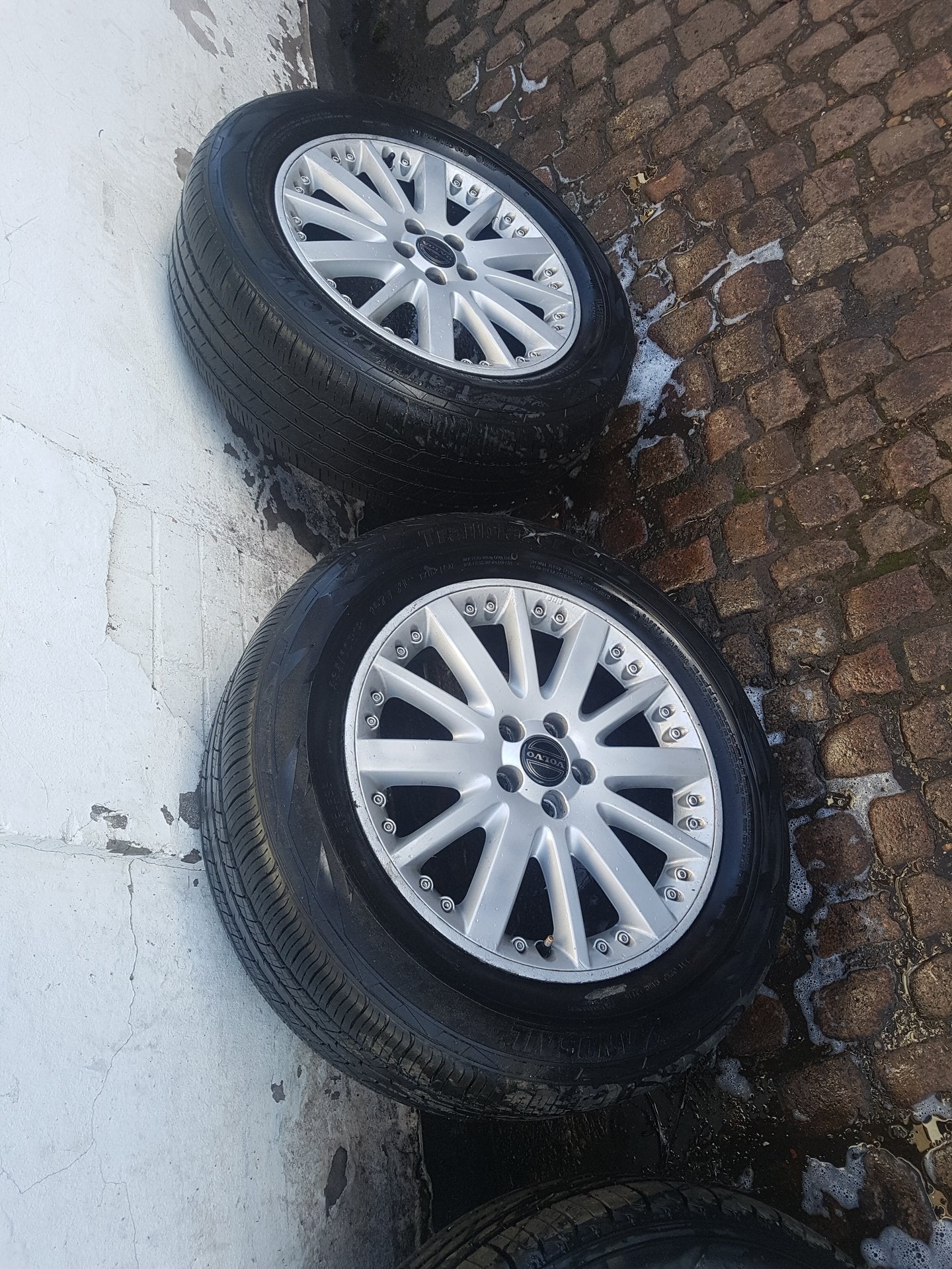 2002 - 2006 Volvo XC90  Estate Alloy Wheel Set 8694443