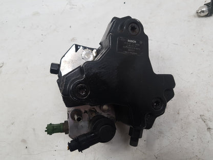 2007 - 2010 Volvo V50  Estate High Pressure Pump 0 445 010 111