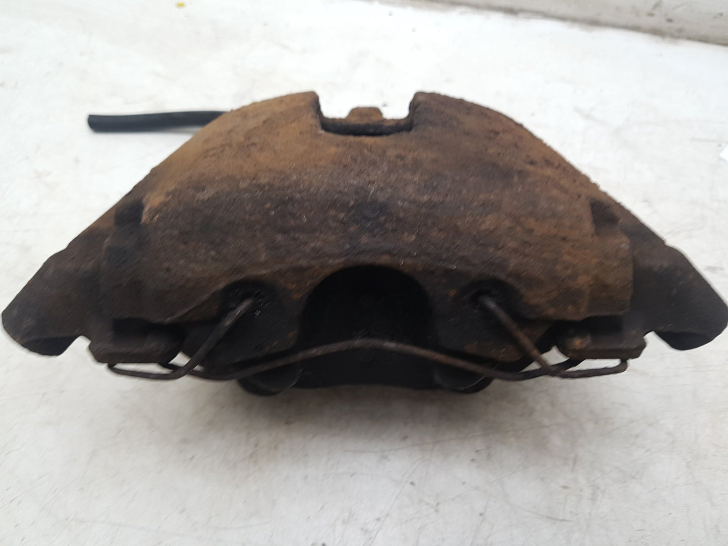 2004 - 2010 Volvo V50  Estate Left Front Caliper 36000484