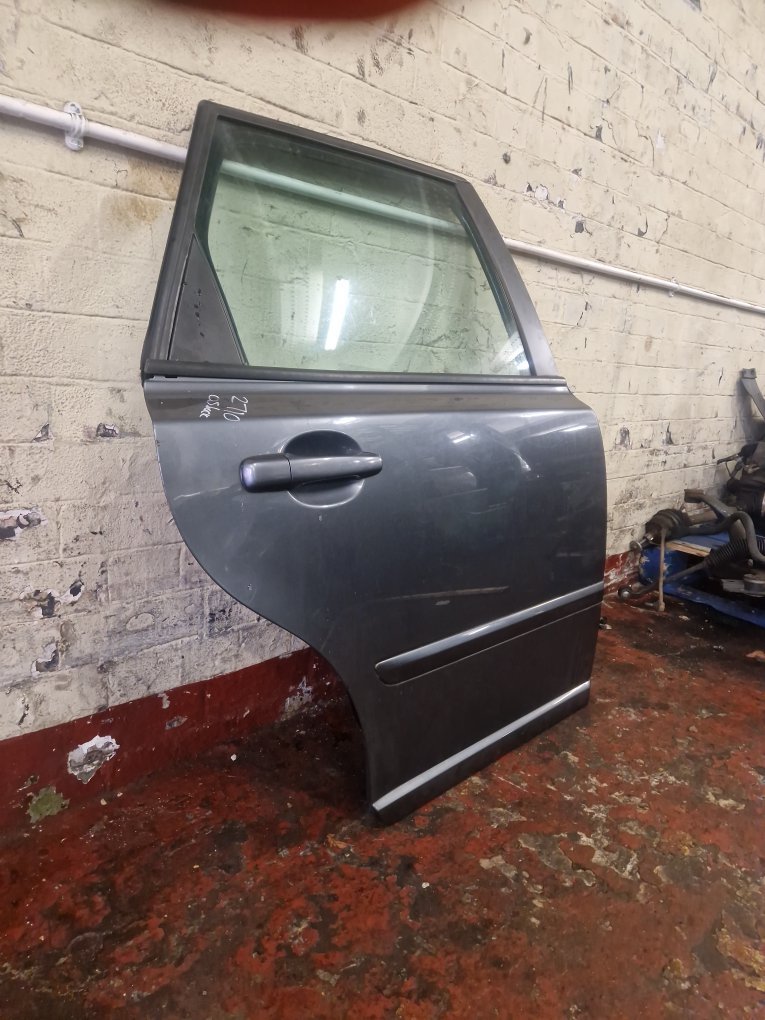 2004 - 2010 Volvo V50  Estate DOOR - BARE (REAR DRIVER SIDE) 31250166