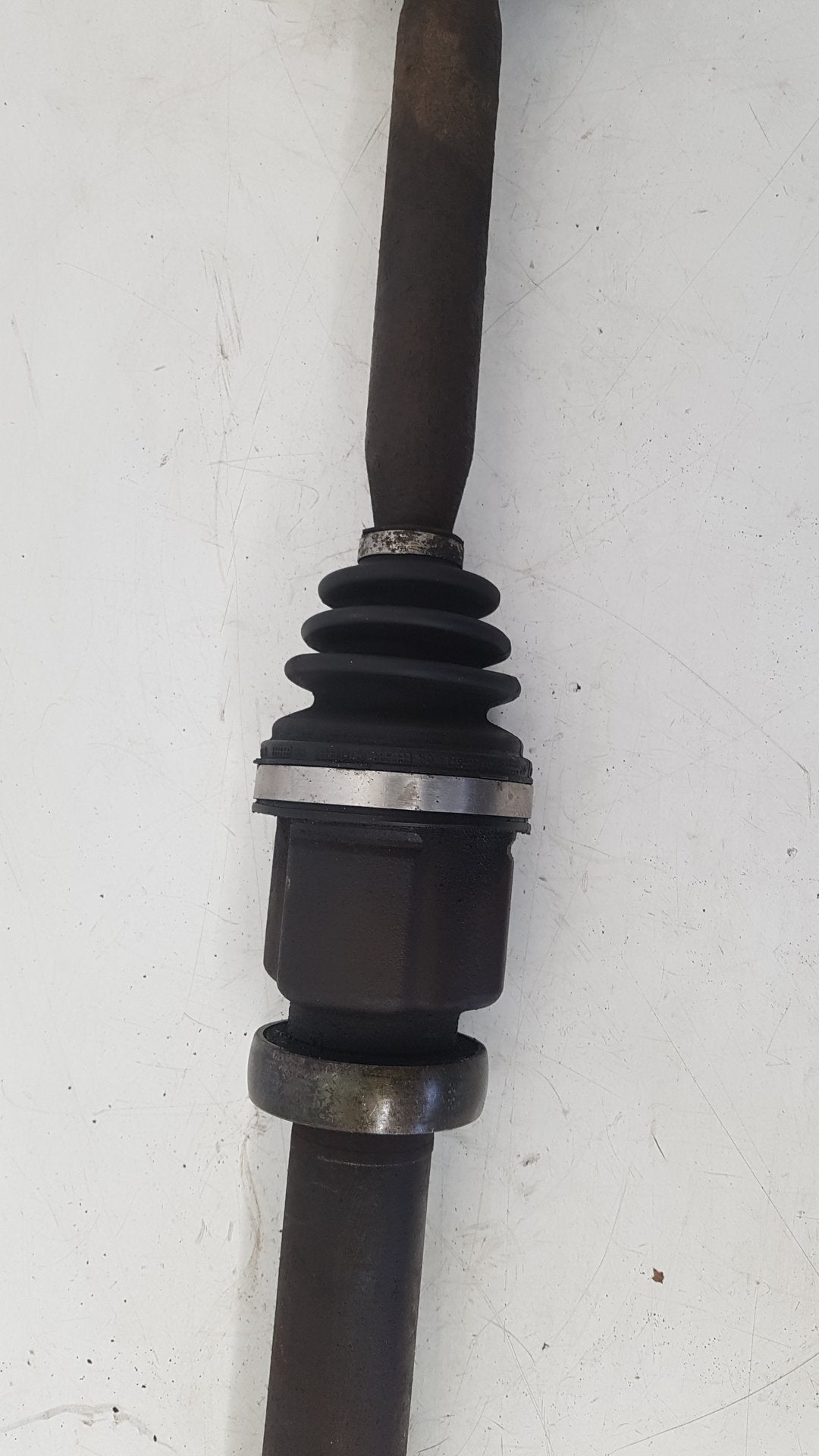 2005 Volvo V50  Estate Driveshaft (Manual) UK Drivers Side Front. 36001360