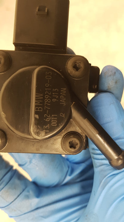 2005 - 2008 BMW 730Ld  Saloon PRESSURE SENSOR 7789219