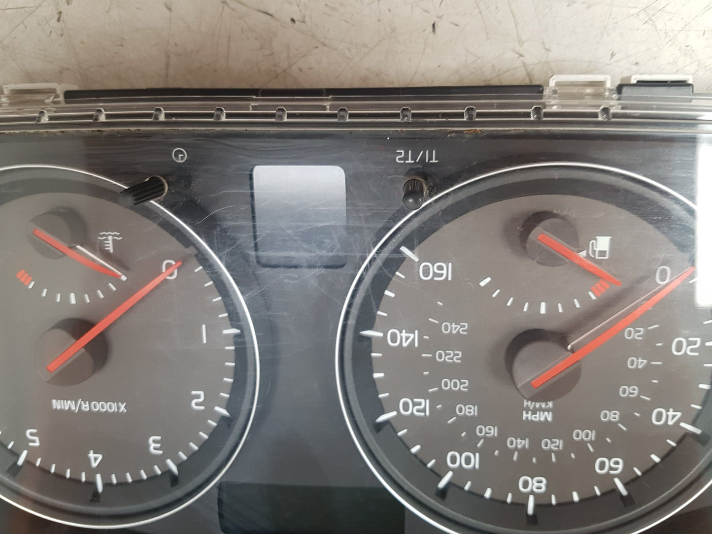2007 Volvo C70  Convertible Instrument Cluster 31254774