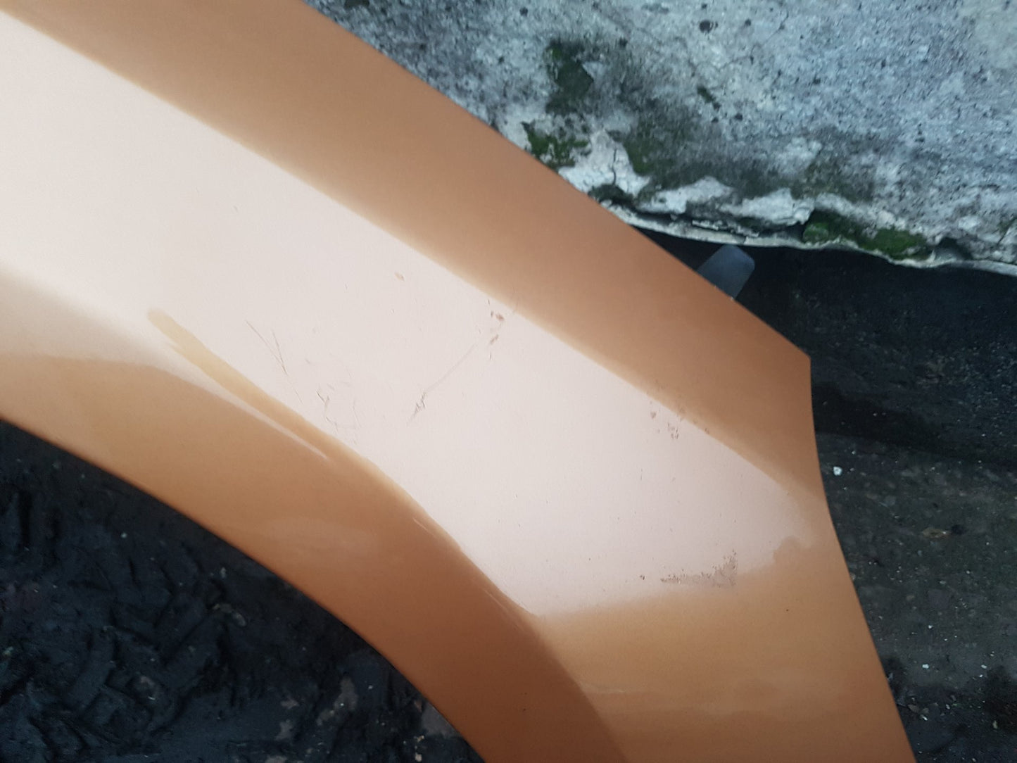 2010 - 2015 Volvo S60   Right Front Guard BRONZE 704