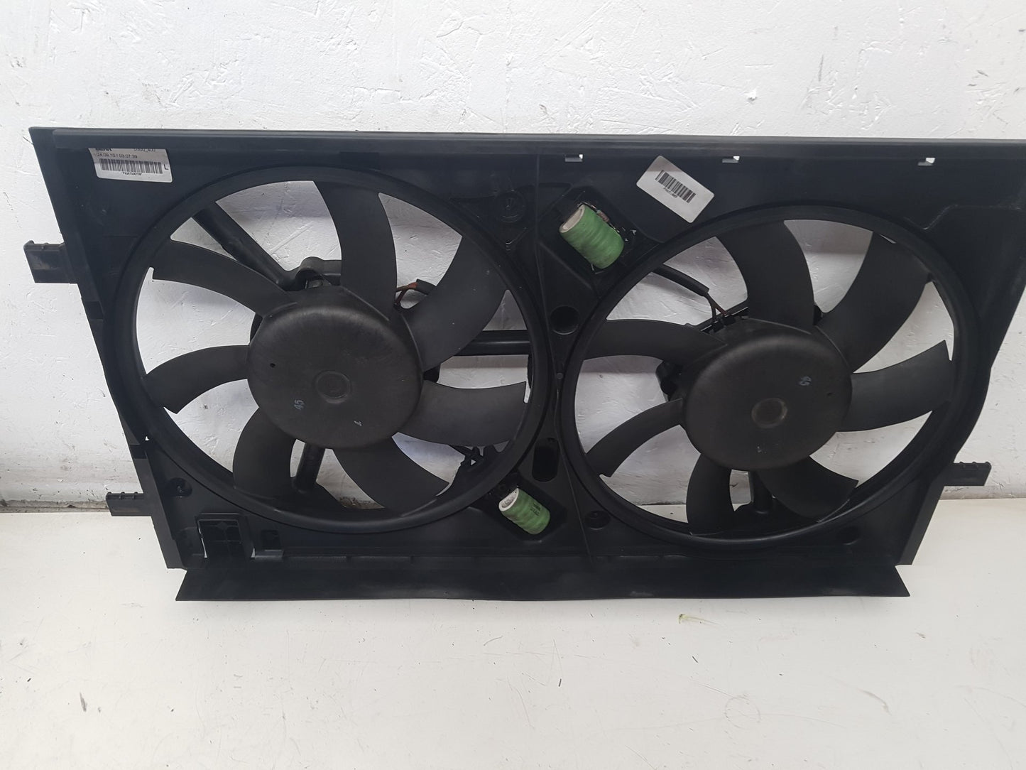 2010 - 2012 Saab 9-5  Saloon RADIATOR FAN & COWLING (A/C CAR) 8658004