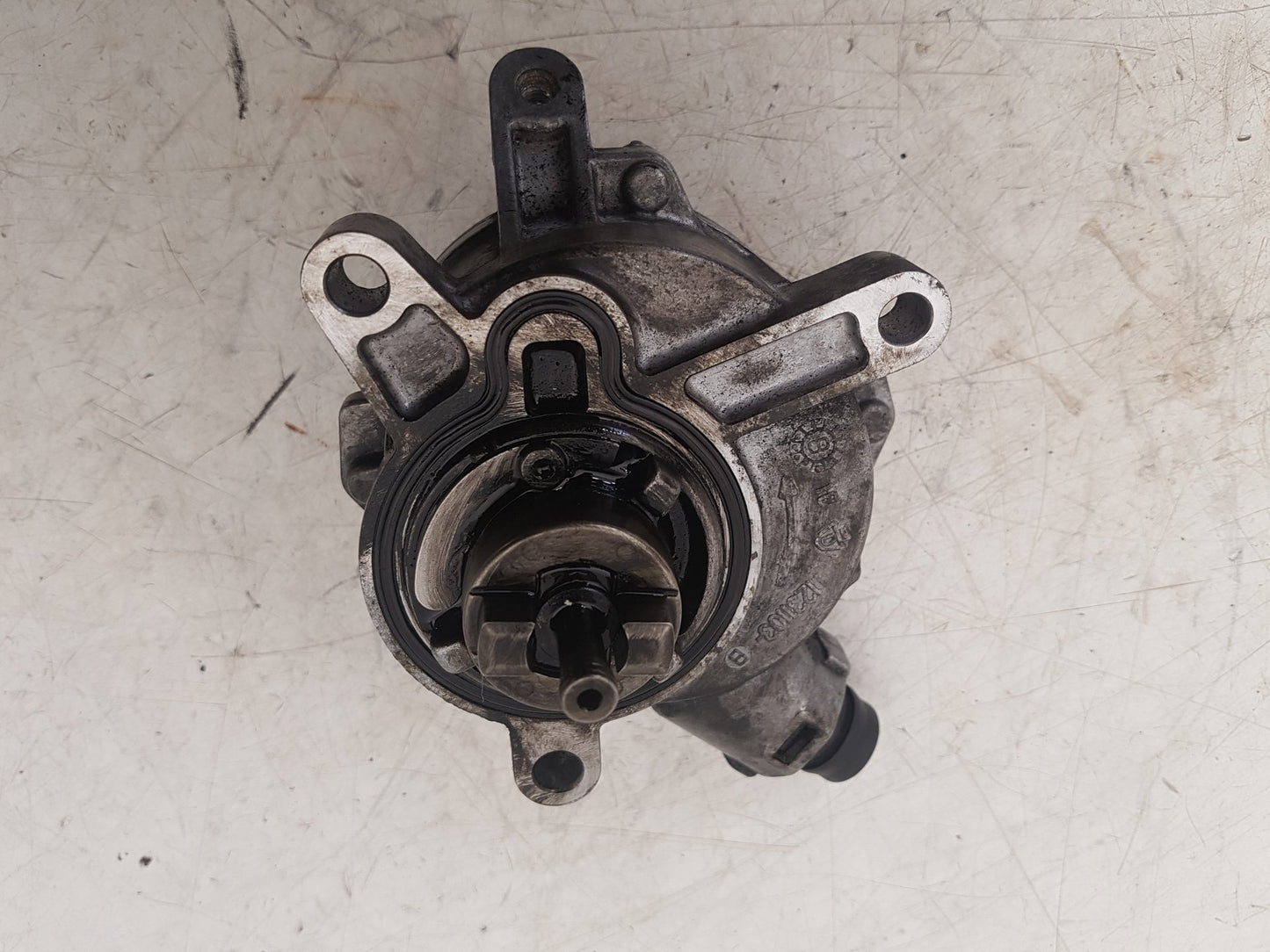 2005 - 2012  Xc90 D5 Se Awd E4 5 Dohc  Estate Vacuum/Air Pump 31375106
