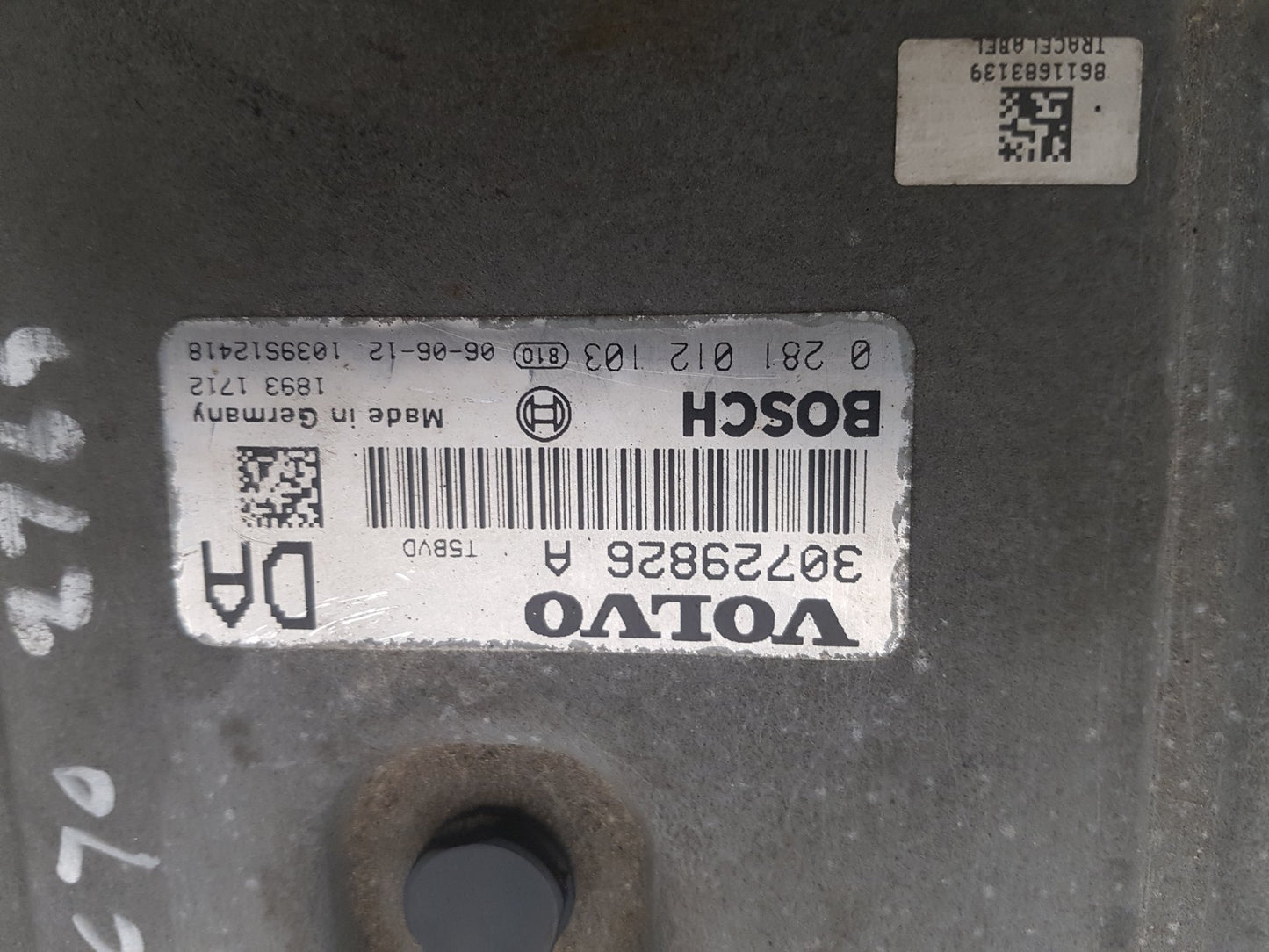 2000 - 2007 Volvo XC70  Estate Engine ECU 30729826A