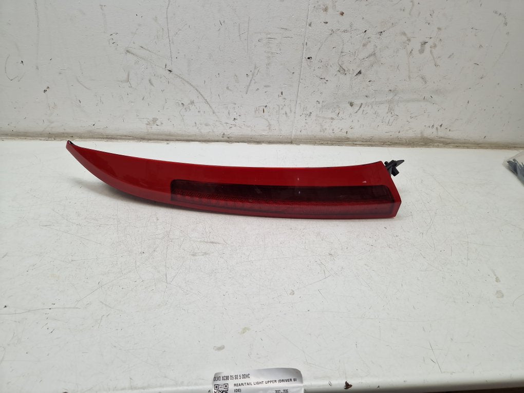 2002 - 2006 Volvo XC90  Estate REAR/TAIL LIGHT UPPER (DRIVER SIDE) 30678221