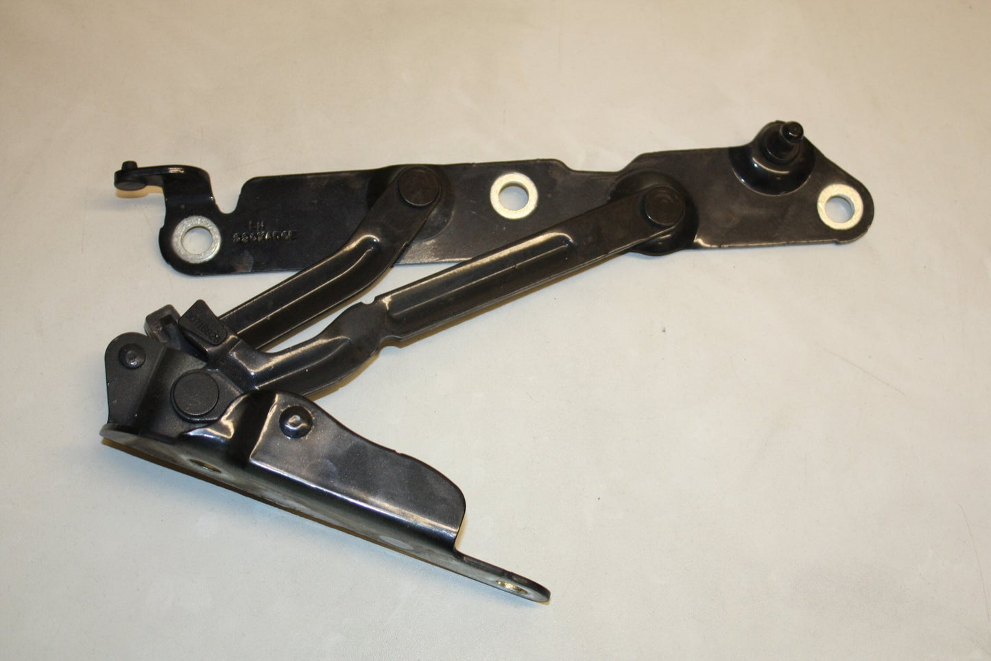 2006 - 2010 Volvo S80   BOOTLID HINGE (PASSENGER SIDE) 30649457