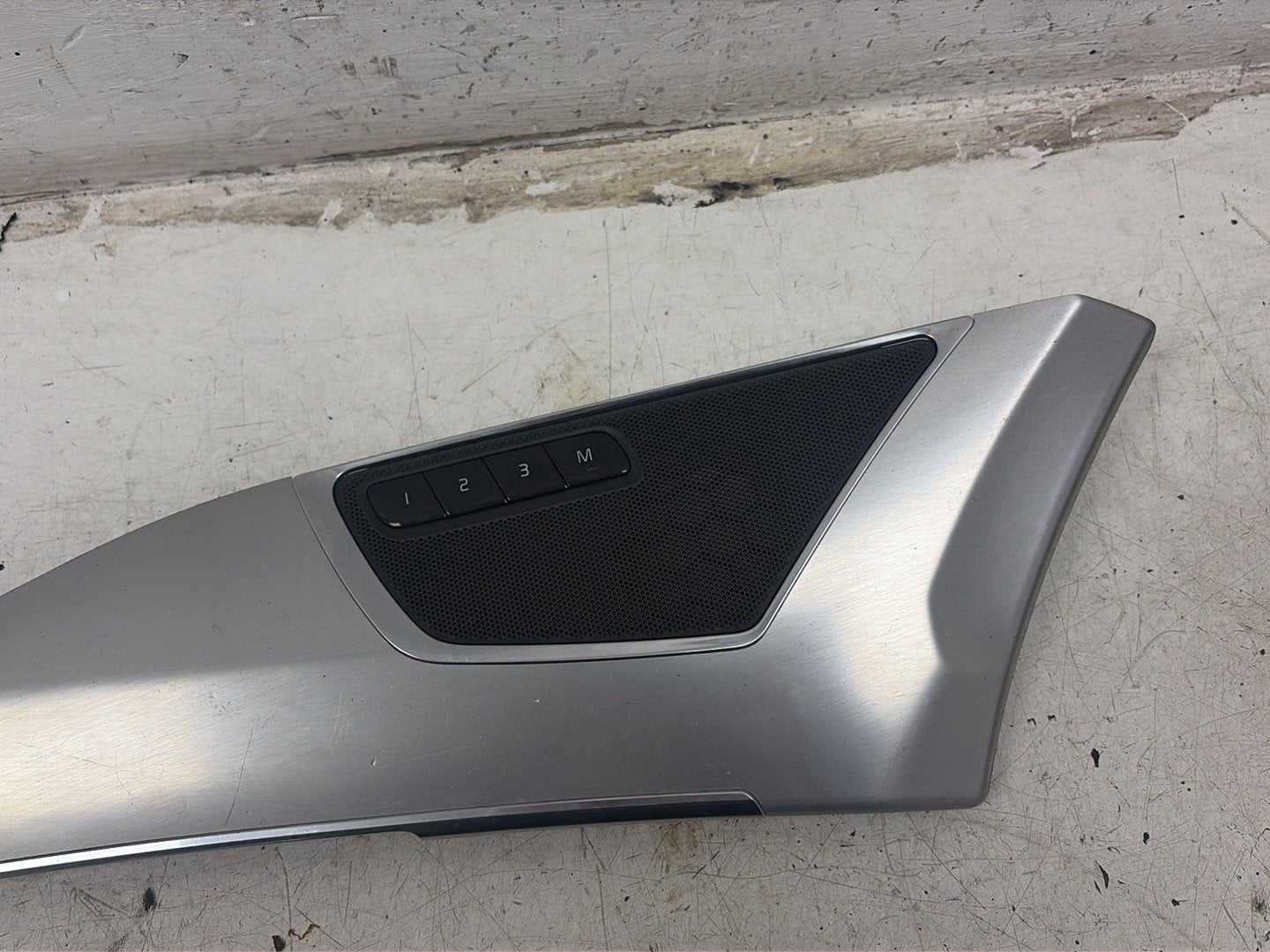 2015-2026 Volvo XC90 II 256 SUV Left Front Door Trim 31407841