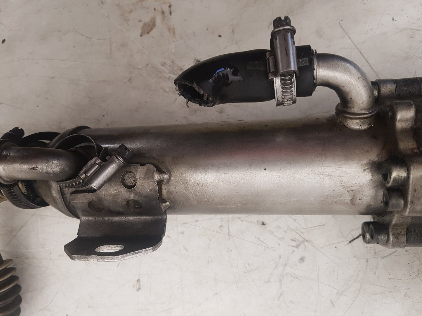 2003 - 2014 Volvo XC90 I 275 Estate EGR VALVE AND COOLER 8801828
