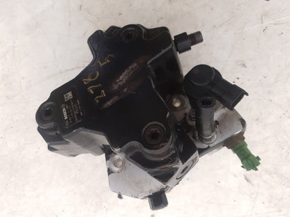 2011 - 2014 Volvo XC90  Estate High Pressure Pump 0 445 010 111