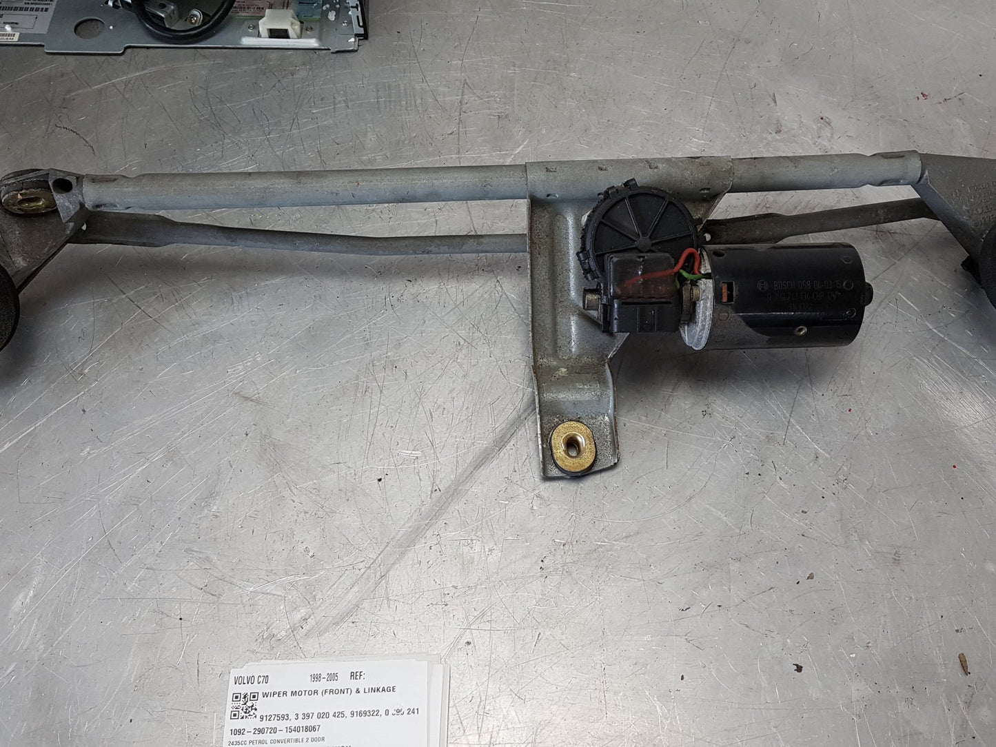 1997 - 2000 Volvo V70  Estate WIPER MOTOR (FRONT) & LINKAGE 9127593