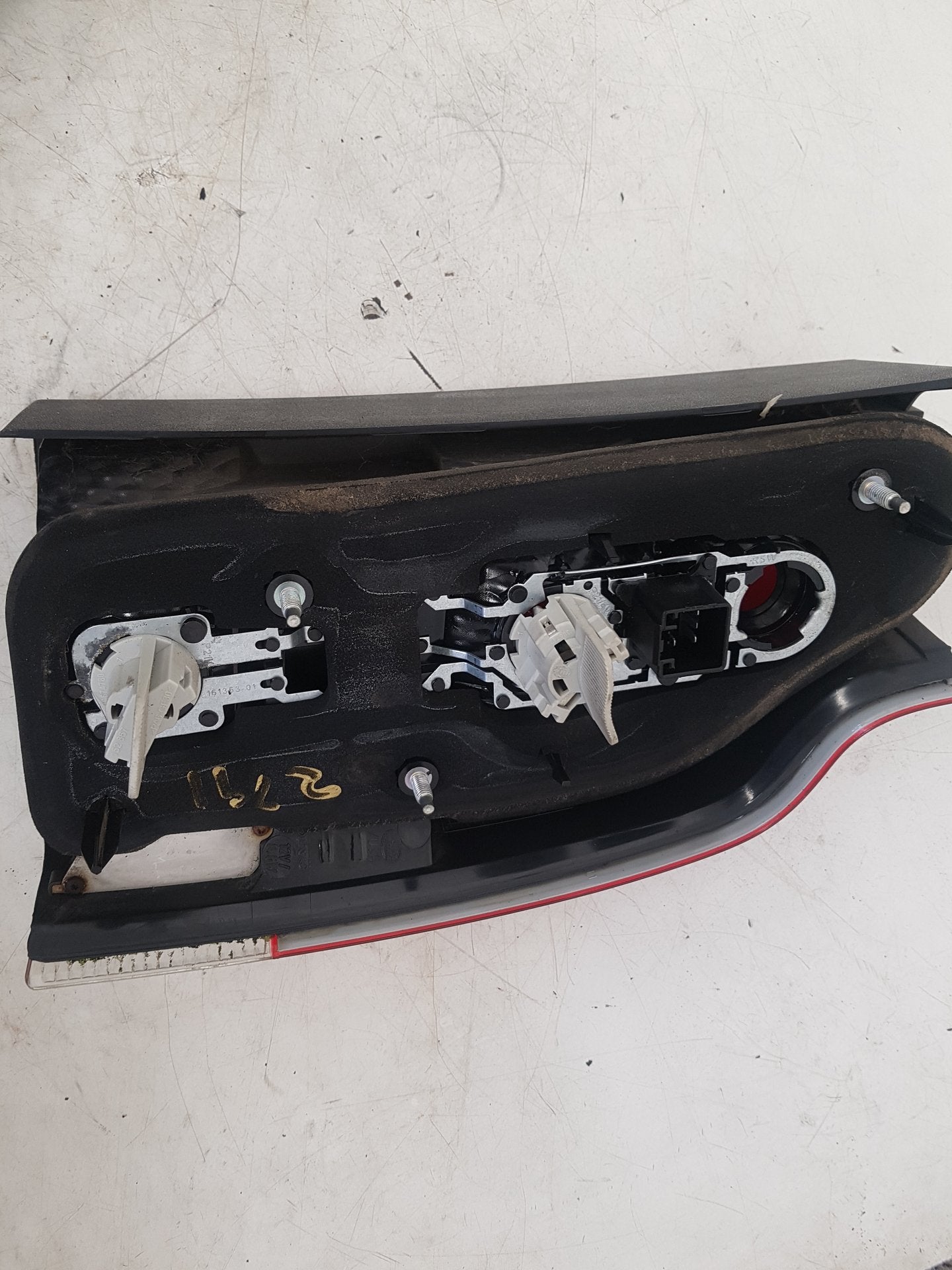 2004 - 2007 Volvo XC70  Estate Left Taillight