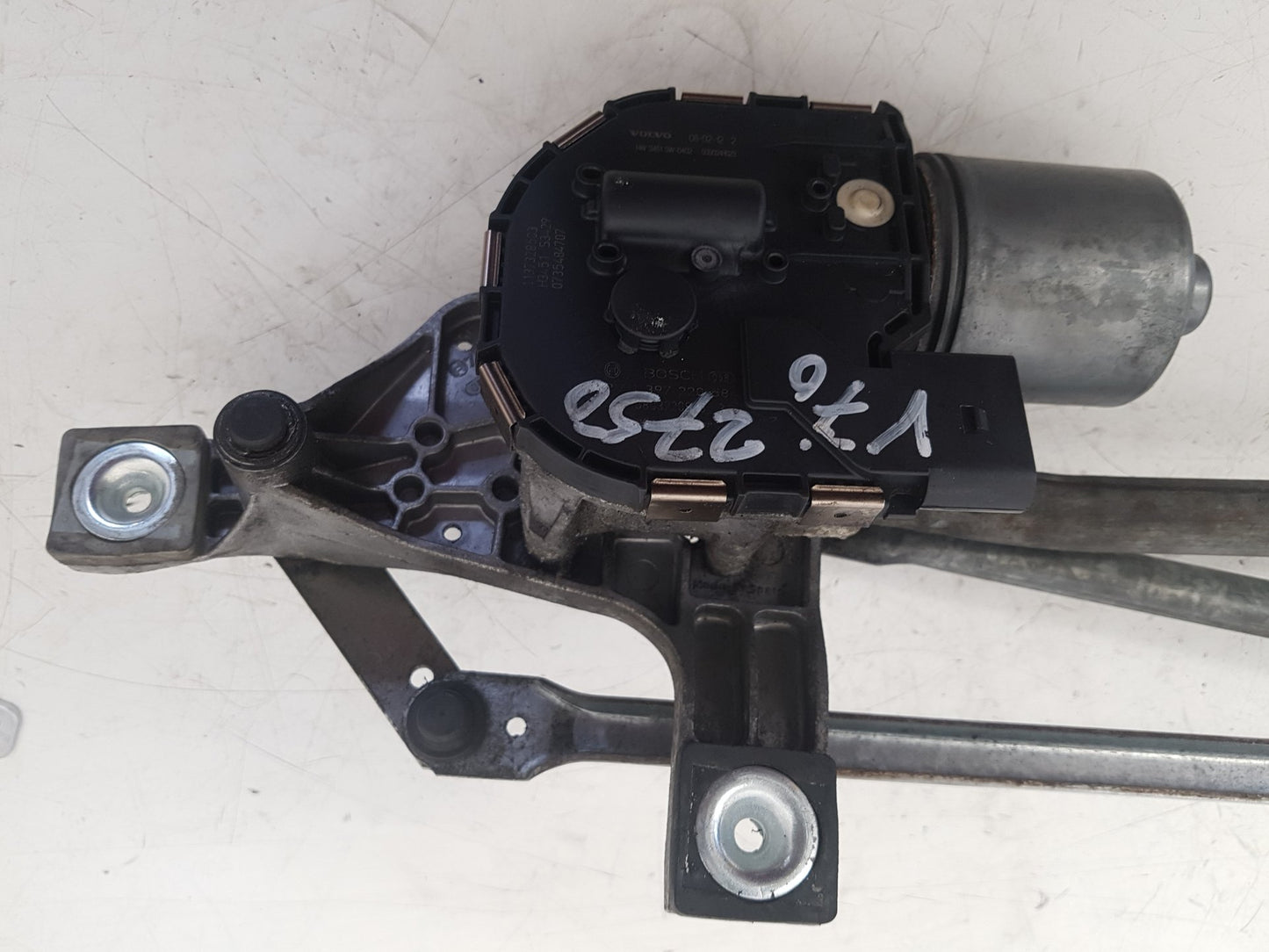 2008 - 2016 Volvo V70 III 135 Estate WIPER MOTOR (FRONT) & LINKAGE 30796359