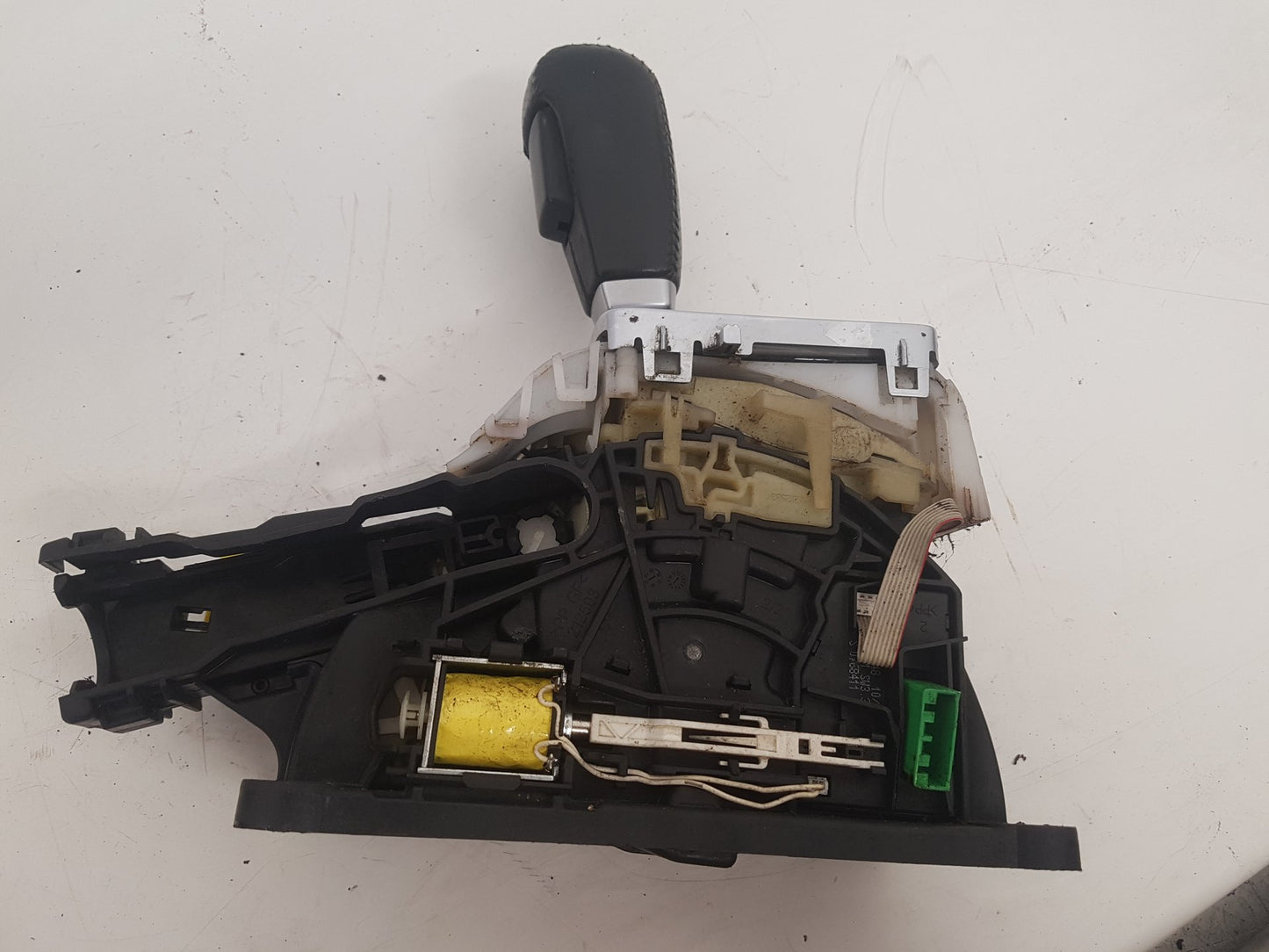 2008 - 2013 Volvo V70  Estate GEARSTICK (AUTOMATIC) 30733069