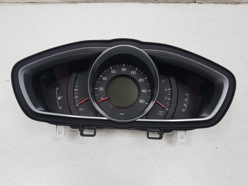 2012 - 2016 Volvo V40 Cross Country  Hatchback Instrument Cluster 31296886