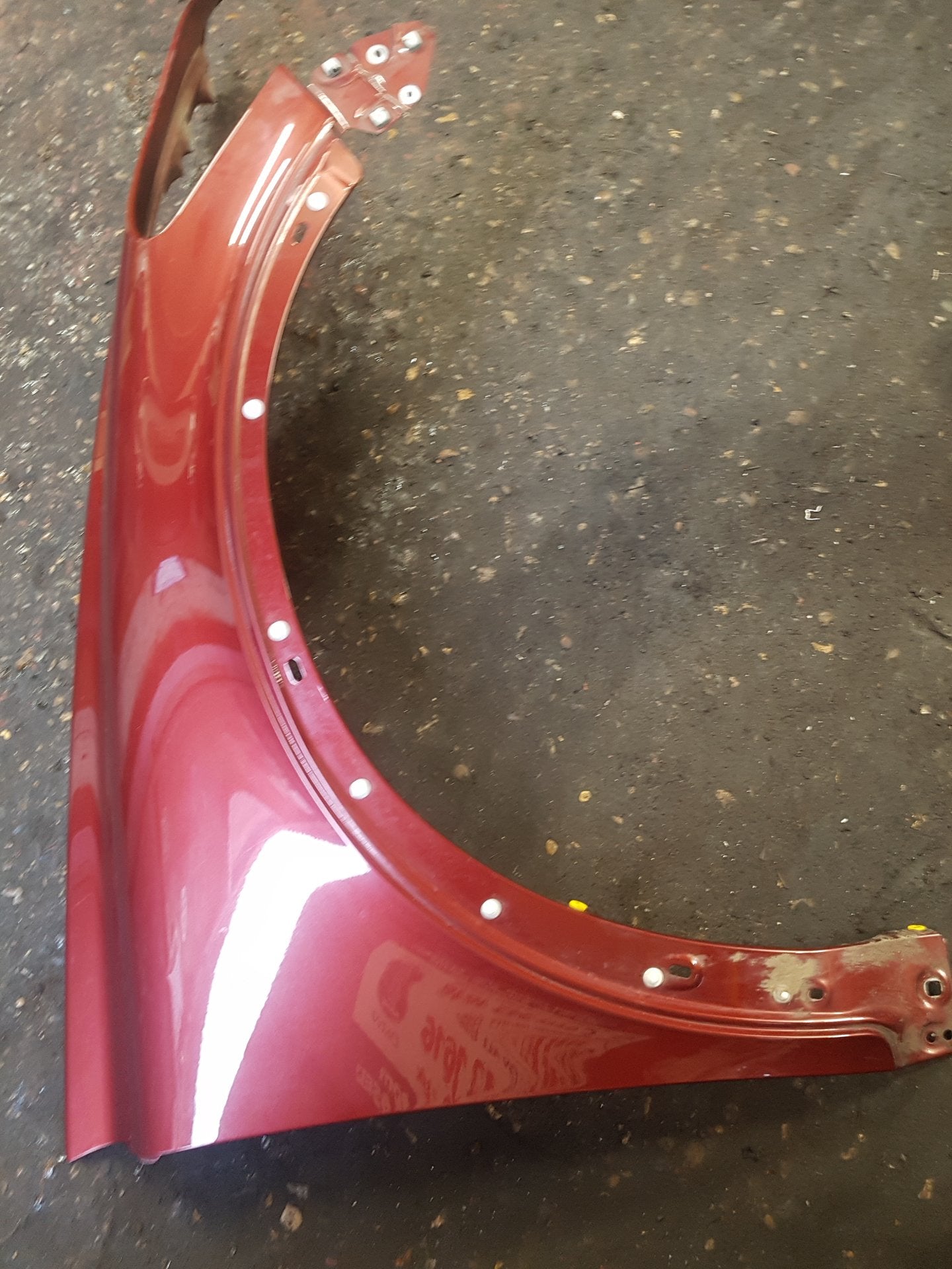 2010 - 2012 Volvo C30  Hatchback Right Front Guard 31276300