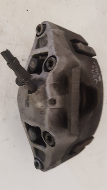2015 - 2019 Volvo V40 Cross Country  Hatchback Left Front Caliper 36000704